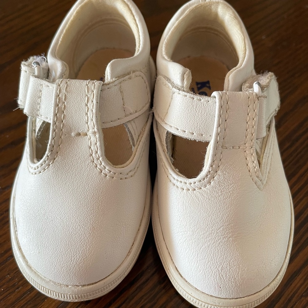 SOLD Keds White Mary Jane Little Girl Toddler, size 4